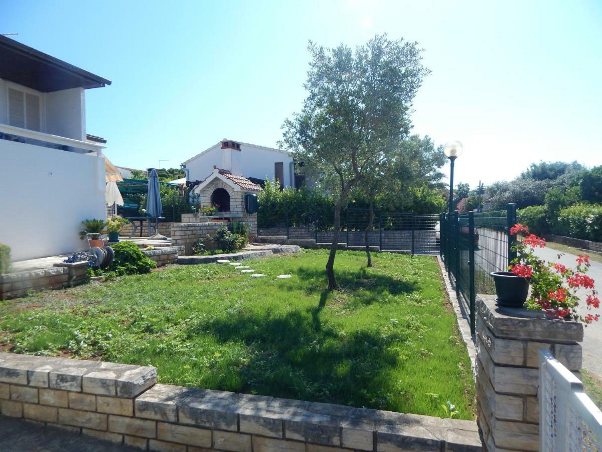 Apartman Duje Petrcane Exterior foto